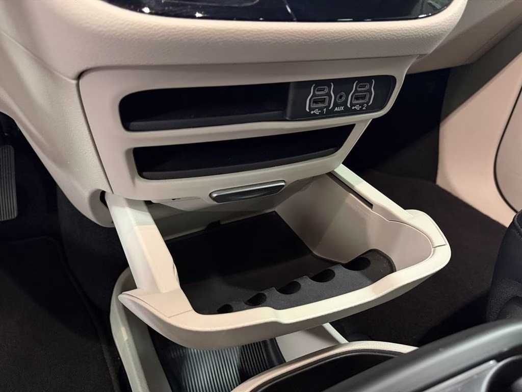 2024 Silver Mist Clearcoat Chrysler Pacifica Touring L FWD Van