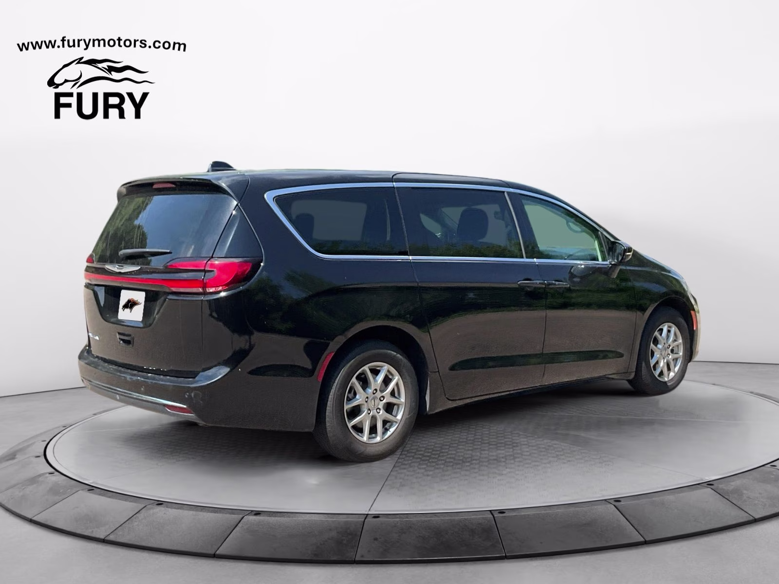 2024 Diamond Black Crystal Pearlcoat Chrysler Pacifica Touring L FWD Van