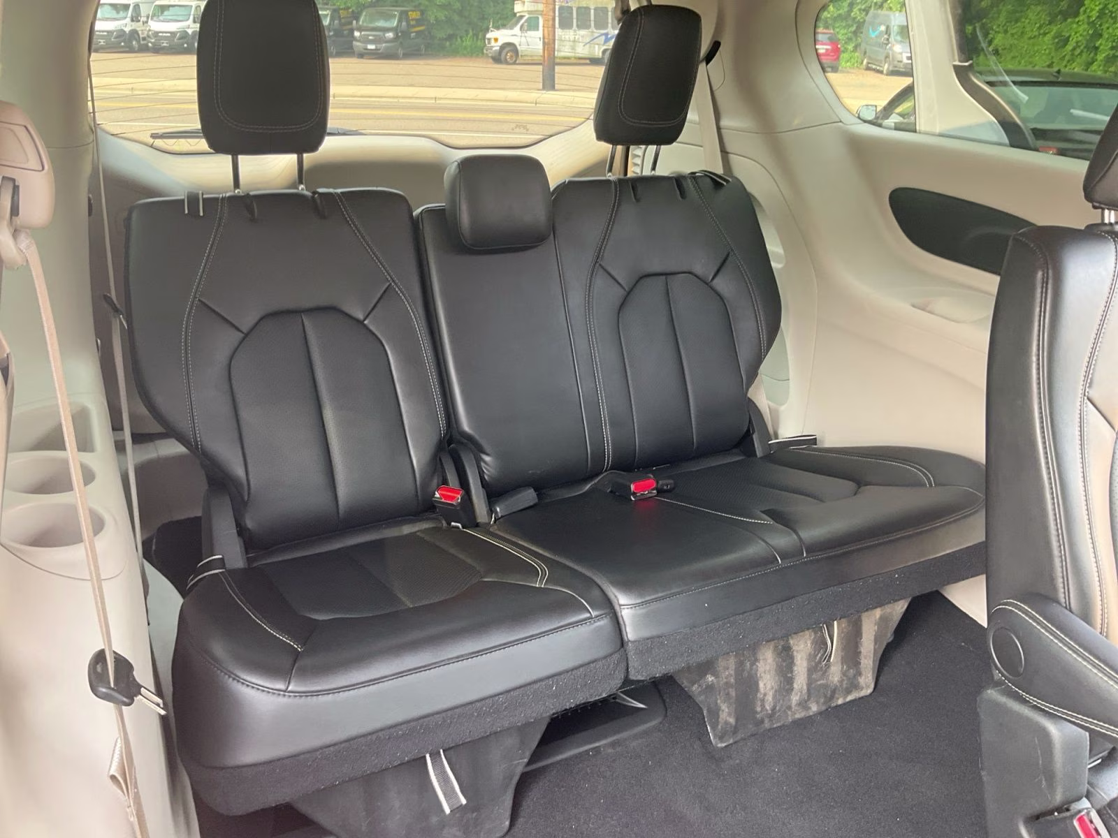 2024 Silver Mist Clearcoat Chrysler Pacifica Touring L FWD Van