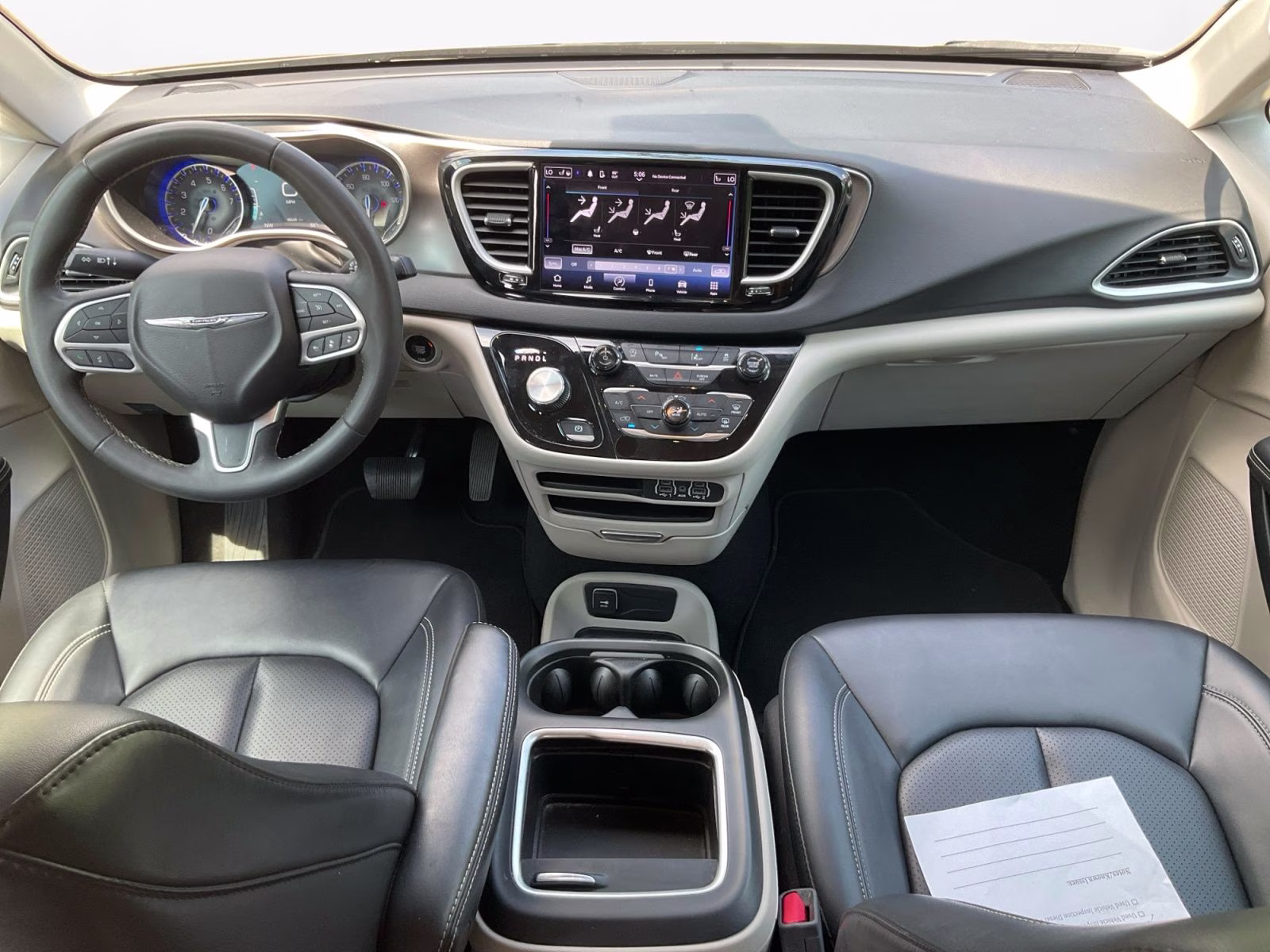 2024 Bright White Clearcoat Chrysler Pacifica Touring L FWD Van