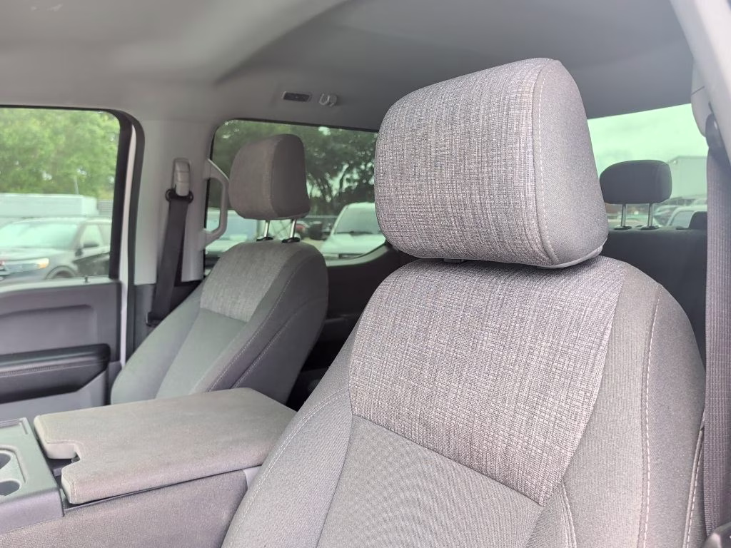 2025 Oxford White Ford Super Duty F-250 SRW XLT 4X4 Truck