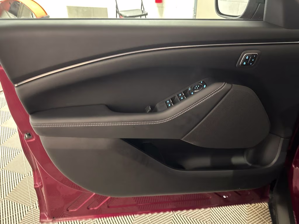2025 Molten Magenta Metallic Tinted Clearcoat Ford Mustang Mach-E Select AWD SUV