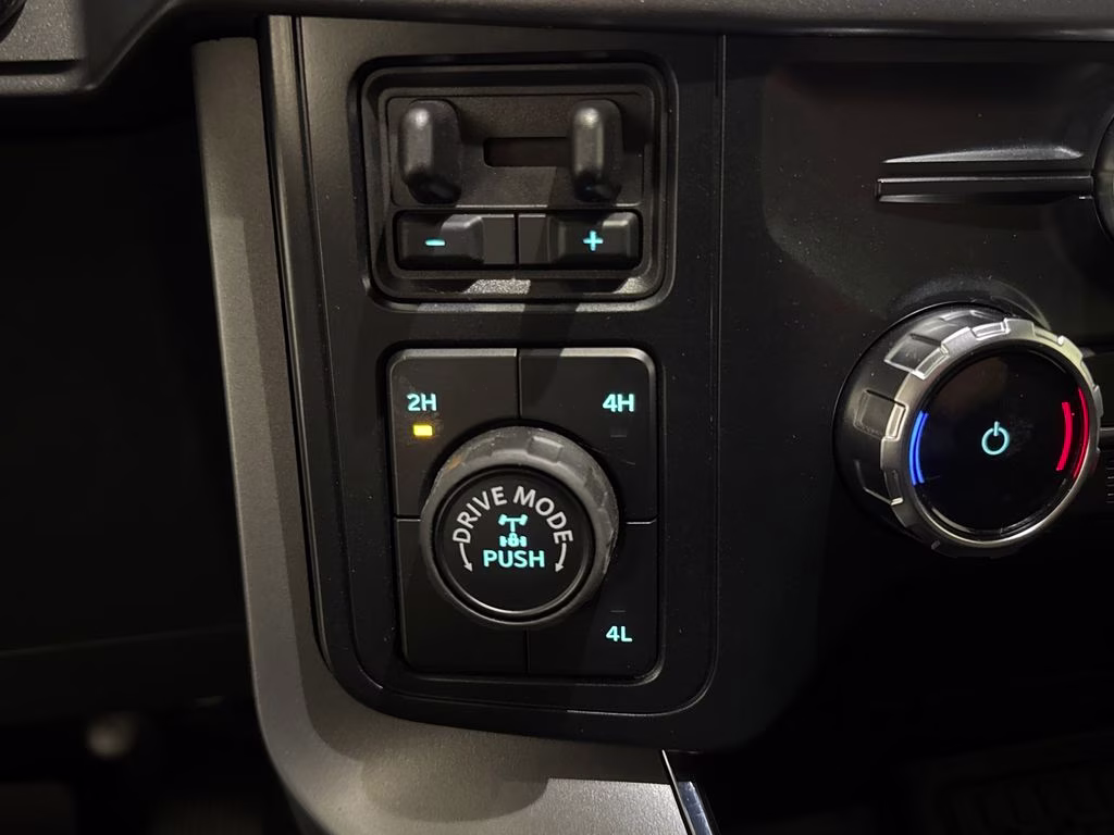 2025 Antimatter Blue Metallic Ford F-150 XLT 4X4 Truck
