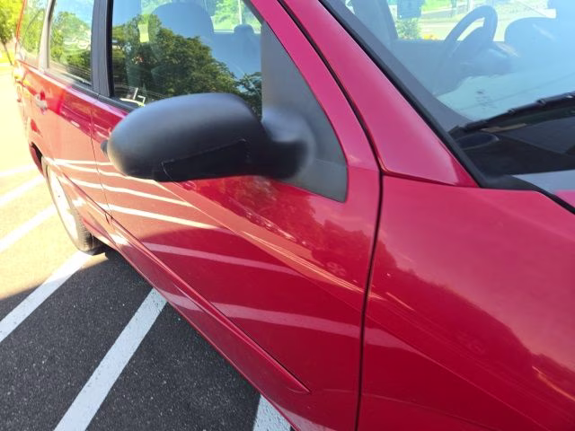 2003 Red Ford Focus FWD Crossover