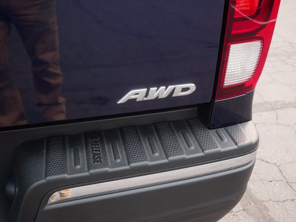 2020 Obsidian Blue Pearl Honda Ridgeline RTL AWD Truck