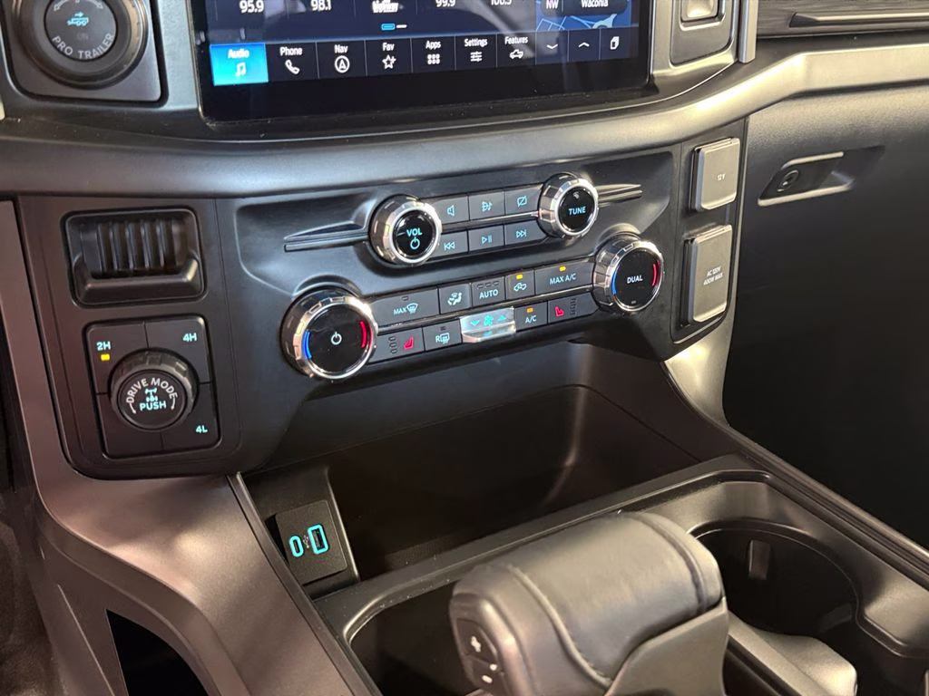 2024 Ford F-150 XLT w/Bluecruise & Black Appearance Pkg 4X4 Truck