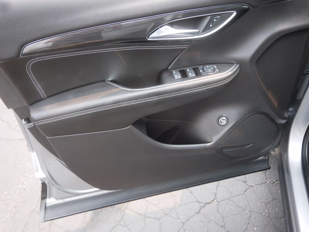 2023 Moonstone Gray Metallic Buick Envision Preferred AWD SUV