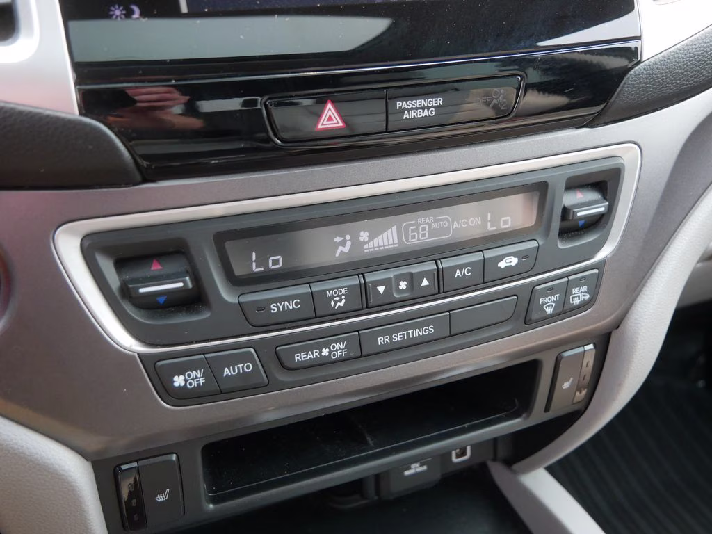 2020 Obsidian Blue Pearl Honda Ridgeline RTL AWD Truck