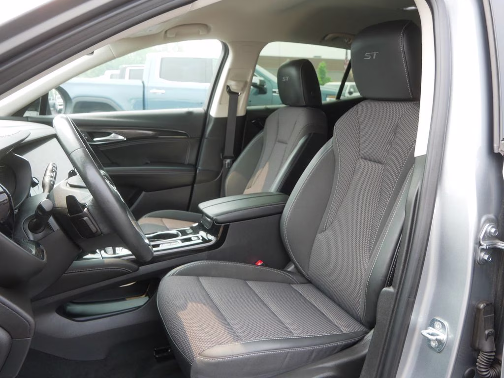 2023 Moonstone Gray Metallic Buick Envision Preferred AWD SUV