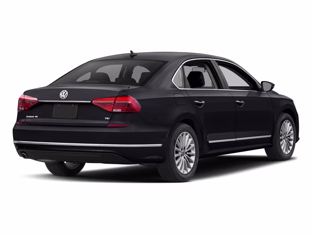 2018 Pearl Metallic Volkswagen Passat 2.0T SE w/Technology FWD Sedan