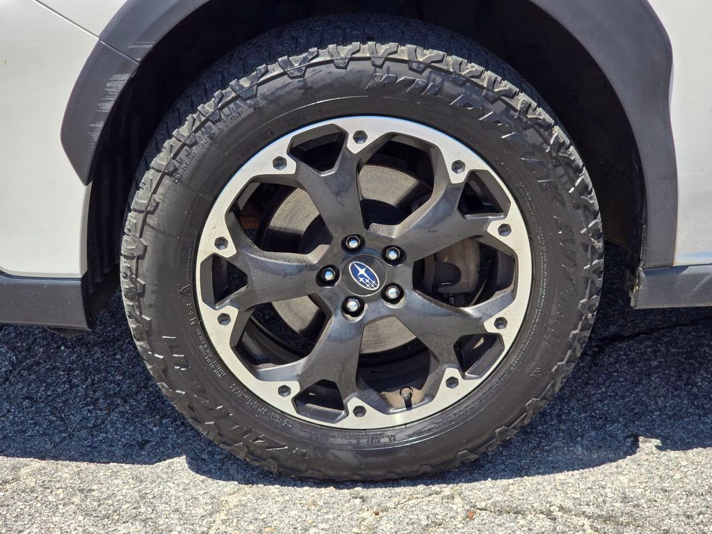 2021 Crystal White Pearl Subaru Crosstrek Base AWD SUV