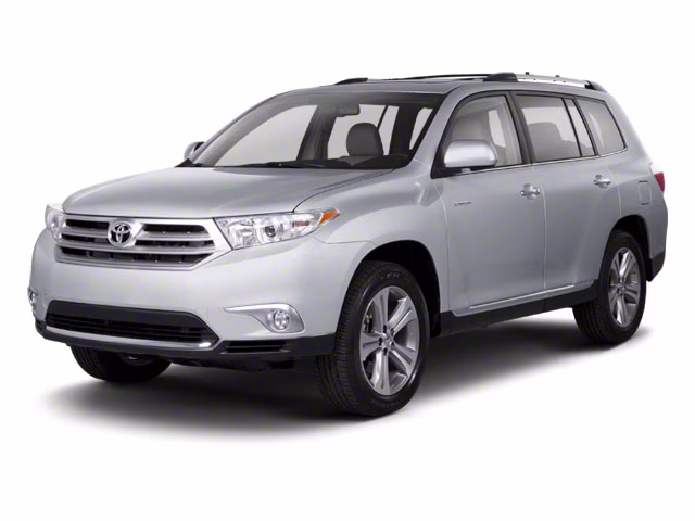 2013 Silver Toyota Highlander Base Plus V6 AWD SUV