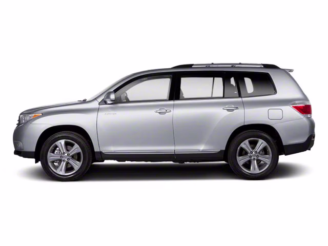 2013 Silver Toyota Highlander Base Plus V6 AWD SUV