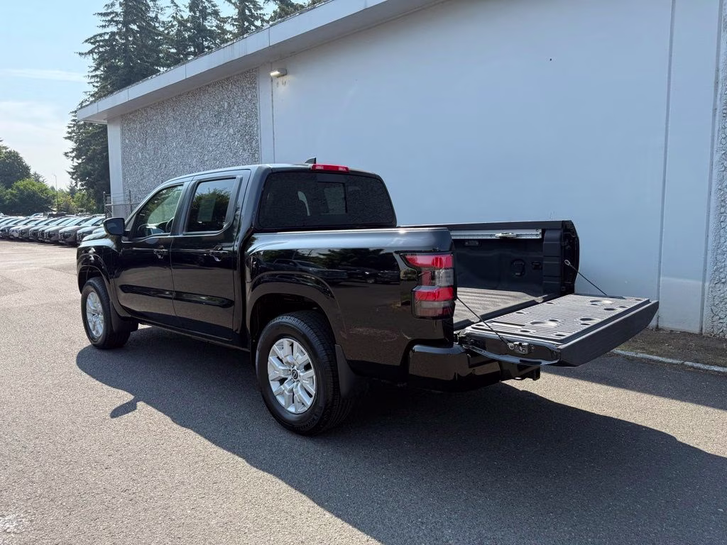 2023 Super Black Nissan Frontier SV 4X4 Truck