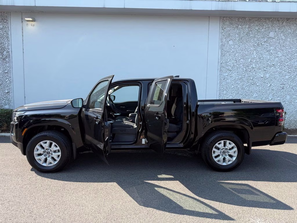 2023 Super Black Nissan Frontier SV 4X4 Truck