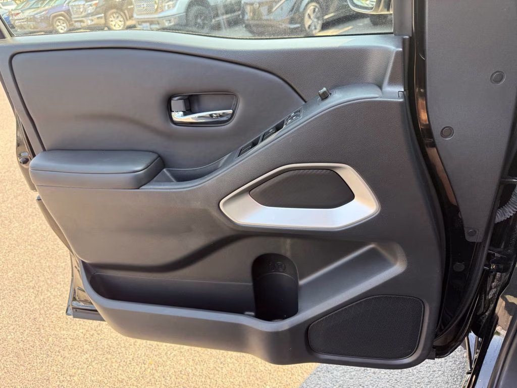 2023 Super Black Nissan Frontier SV 4X4 Truck