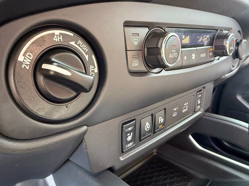 2023 Super Black Nissan Frontier SV 4X4 Truck