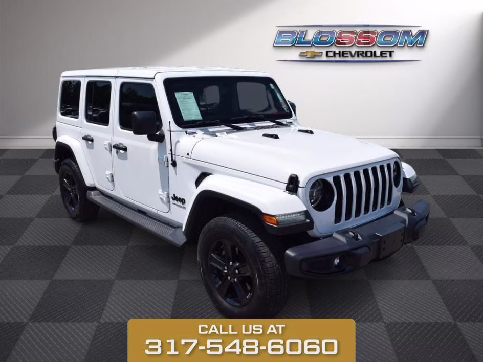 2020 Bright White Clearcoat Jeep Wrangler Unlimited Sahara Altitude 4X4 SUV