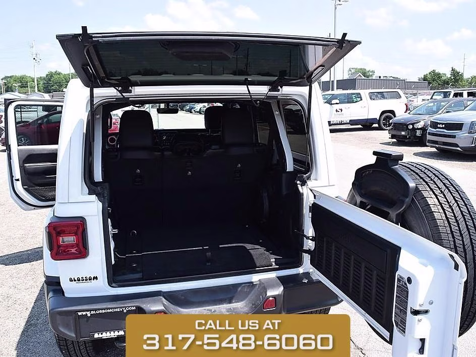 2020 Bright White Clearcoat Jeep Wrangler Unlimited Sahara Altitude 4X4 SUV