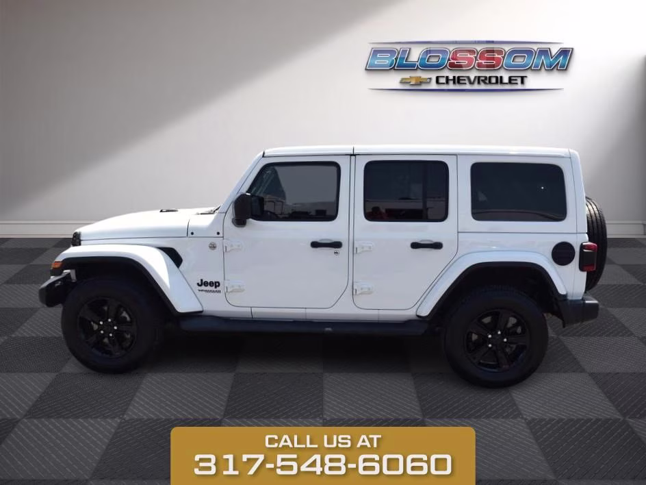 2020 Bright White Clearcoat Jeep Wrangler Unlimited Sahara Altitude 4X4 SUV