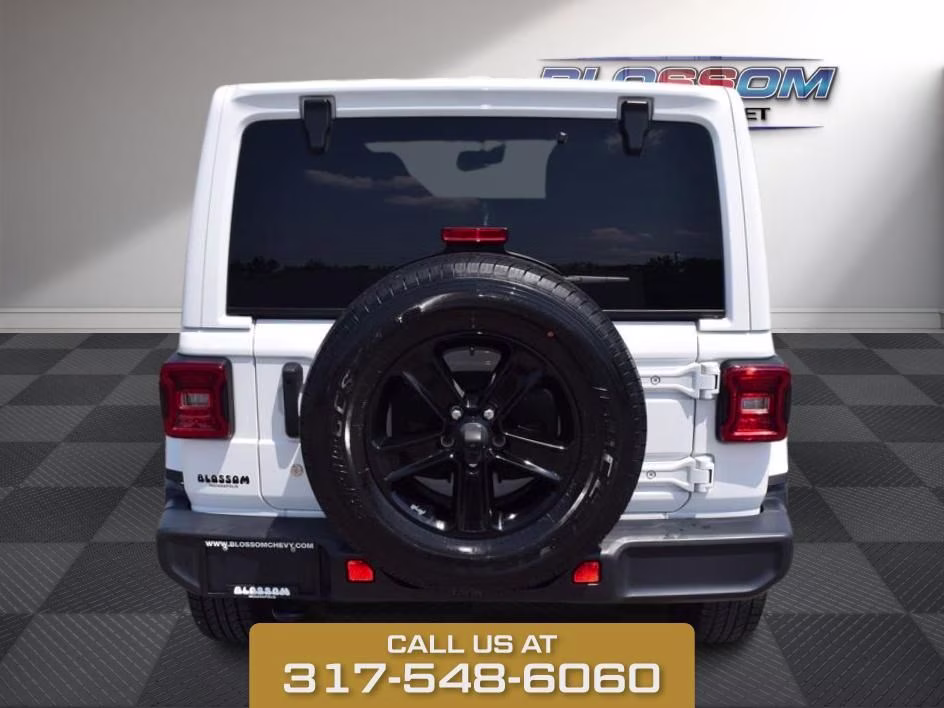 2020 Bright White Clearcoat Jeep Wrangler Unlimited Sahara Altitude 4X4 SUV