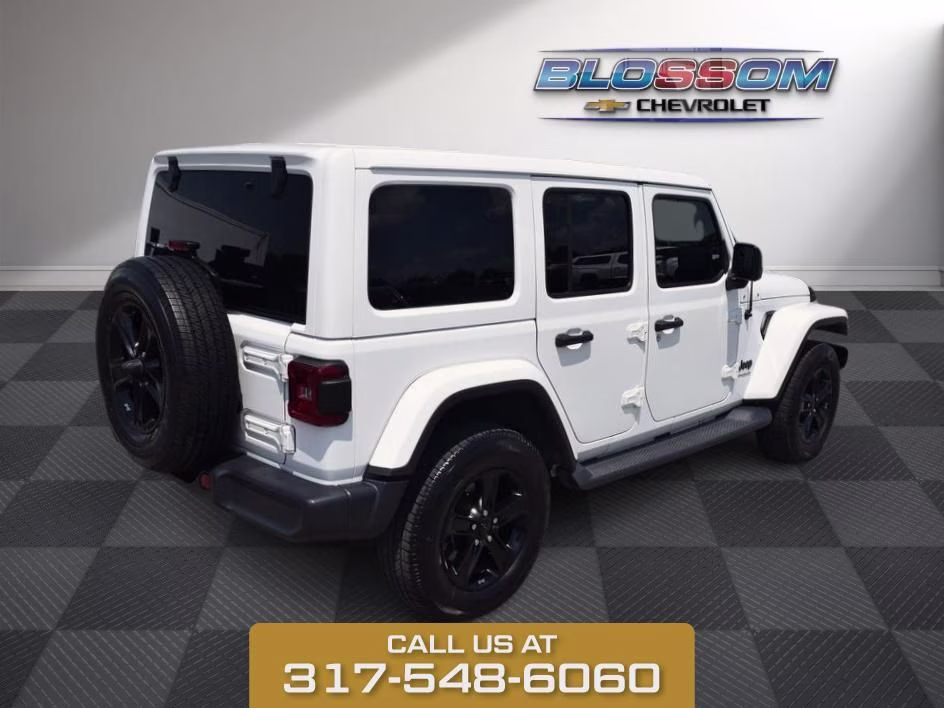 2020 Bright White Clearcoat Jeep Wrangler Unlimited Sahara Altitude 4X4 SUV