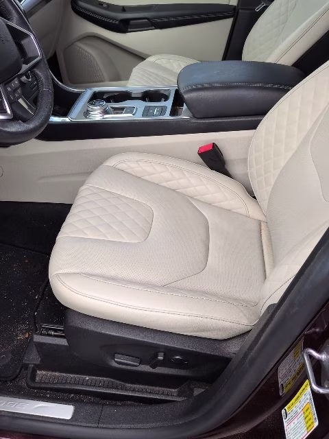 2024 Burgundy Velvet Metallic Tinted Clearcoat Ford Edge Titanium AWD SUV