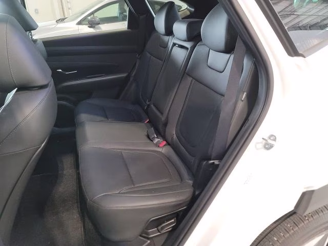 2025 Creamy White Pearl Hyundai Tucson Hybrid SEL Convenience AWD SUV