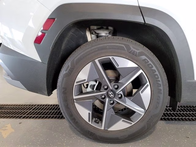 2025 Creamy White Pearl Hyundai Tucson Hybrid SEL Convenience AWD SUV