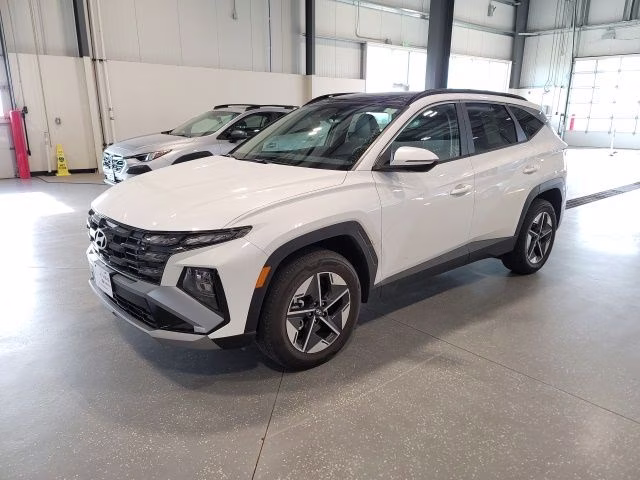 2025 Creamy White Pearl Hyundai Tucson Hybrid SEL Convenience AWD SUV