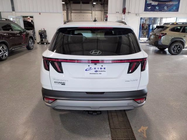 2025 Creamy White Pearl Hyundai Tucson Hybrid SEL Convenience AWD SUV