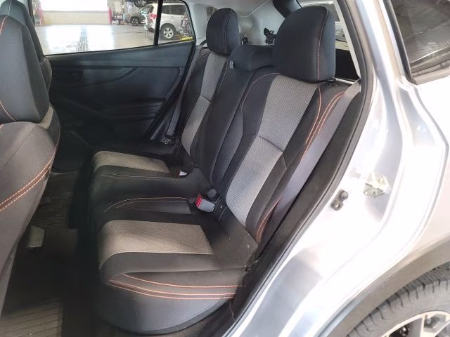 2018 Ice Silver Metallic Subaru Crosstrek 2.0i Premium AWD SUV