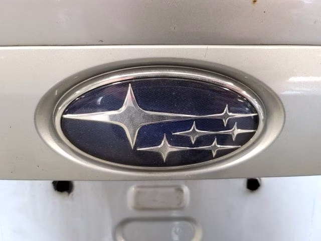 2018 Ice Silver Metallic Subaru Crosstrek 2.0i Premium AWD SUV