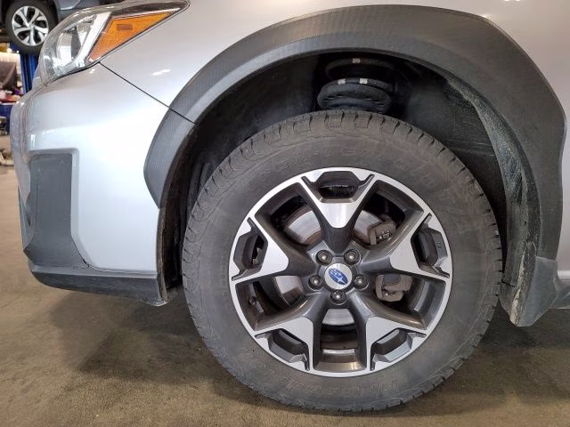2018 Ice Silver Metallic Subaru Crosstrek 2.0i Premium AWD SUV
