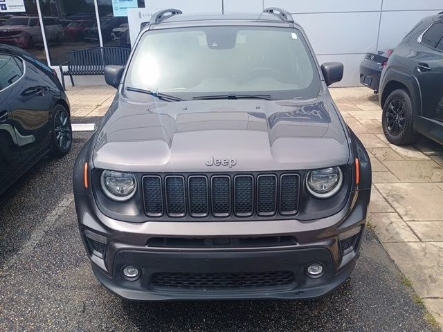 2021 Granite Crystal Metallic Clearcoat Jeep Renegade Latitude FWD SUV