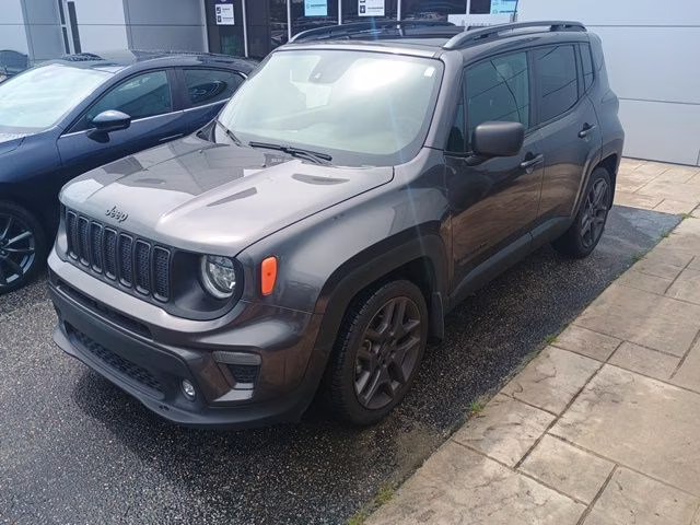 2021 Granite Crystal Metallic Clearcoat Jeep Renegade Latitude FWD SUV