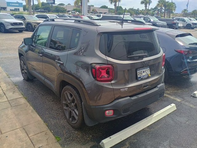 2021 Granite Crystal Metallic Clearcoat Jeep Renegade Latitude FWD SUV