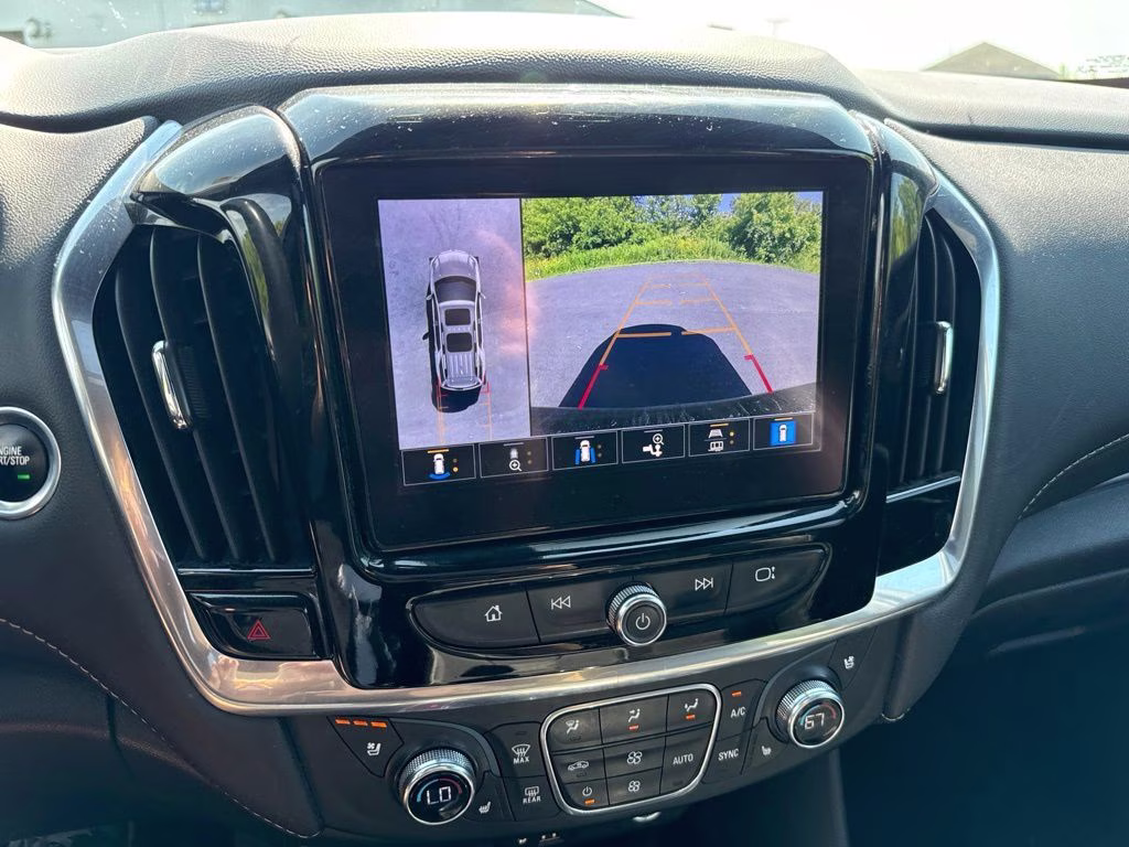 2022 Black Metallic Chevrolet Traverse Premier AWD SUV