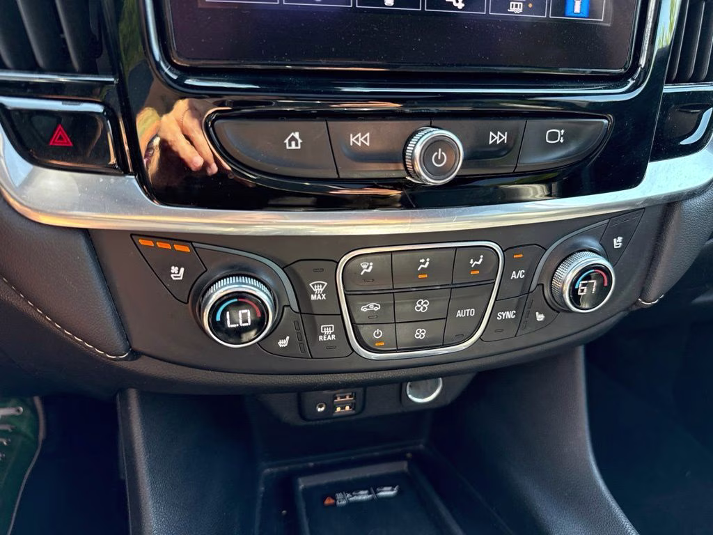 2022 Black Metallic Chevrolet Traverse Premier AWD SUV