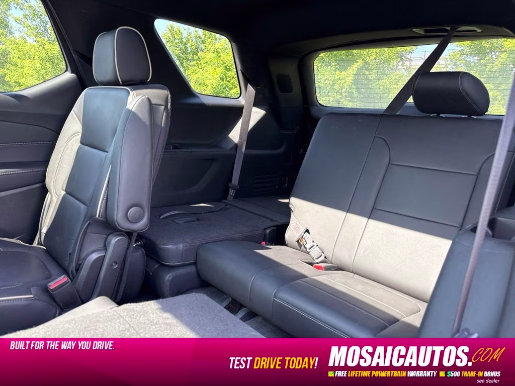 2022 Black Metallic Chevrolet Traverse Premier AWD SUV