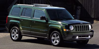 2013 True Blue Pearlcoat Jeep Patriot Latitude FWD SUV