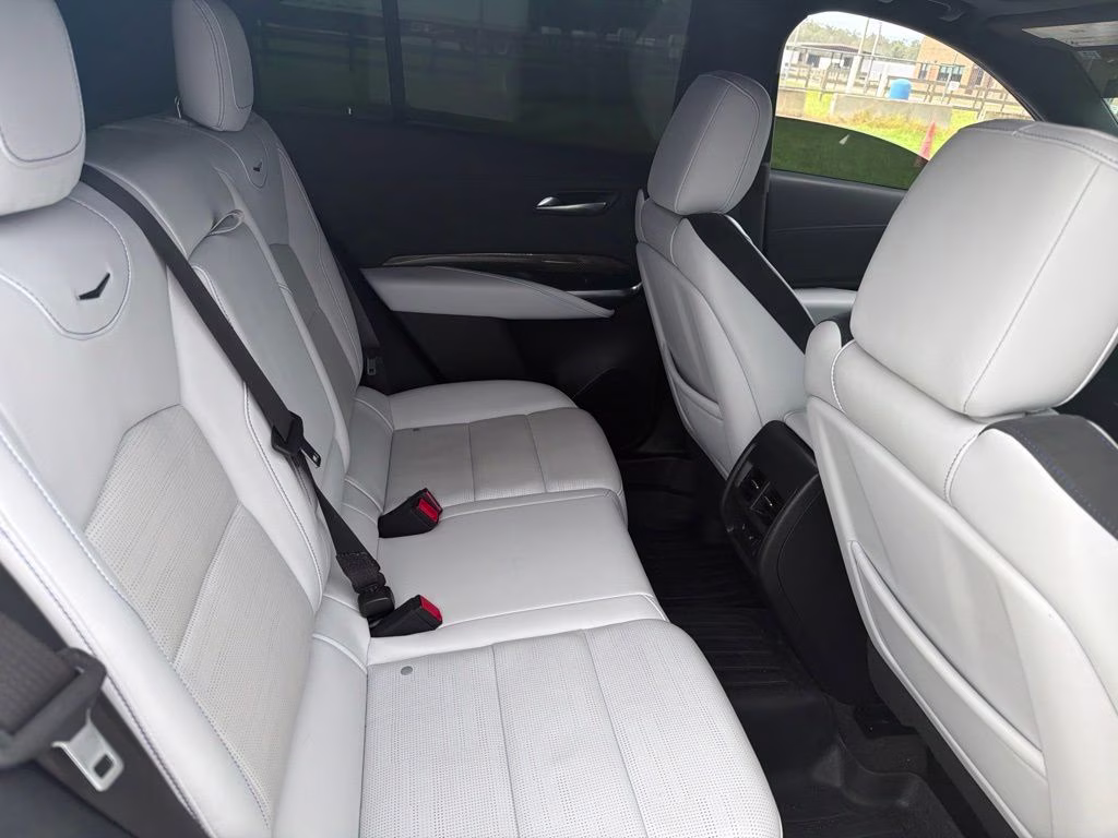 2024 Crystal White Tricoat Cadillac XT4 Sport FWD SUV