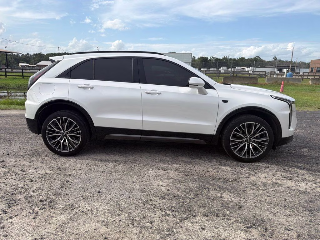 2024 Crystal White Tricoat Cadillac XT4 Sport FWD SUV