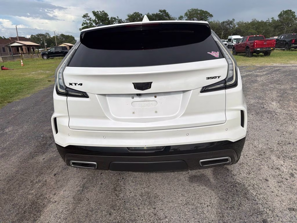 2024 Crystal White Tricoat Cadillac XT4 Sport FWD SUV