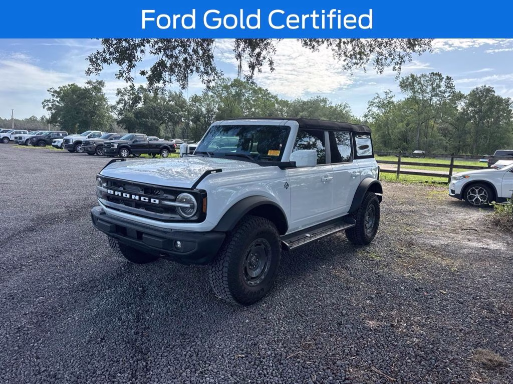 2025 Oxford White Ford Bronco Outer Banks 4X4 SUV
