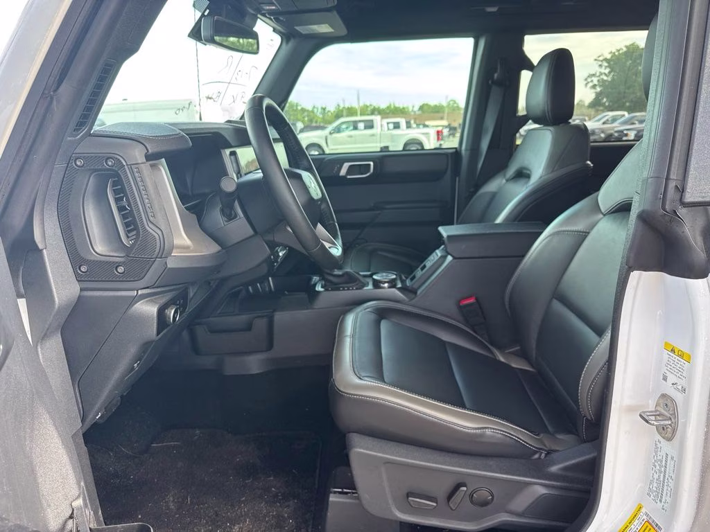 2025 Oxford White Ford Bronco Outer Banks 4X4 SUV
