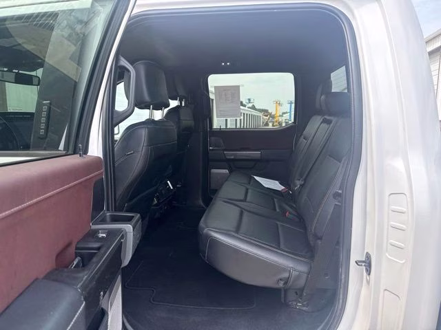 2023 White Ford F-150 Lariat 4X4 Truck