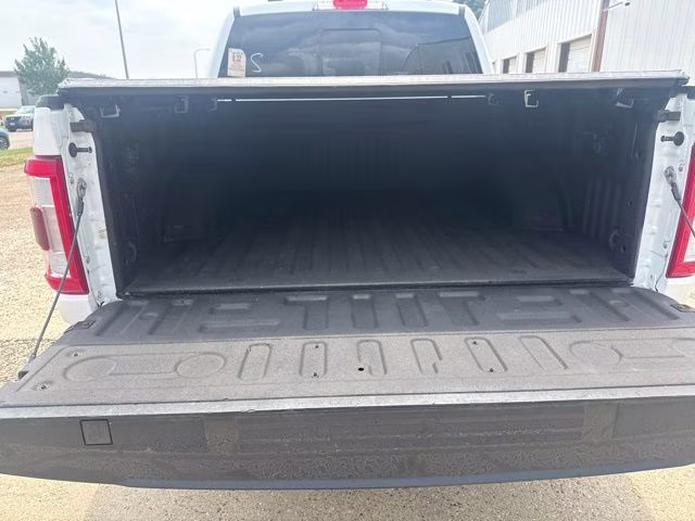 2023 White Ford F-150 Lariat 4X4 Truck