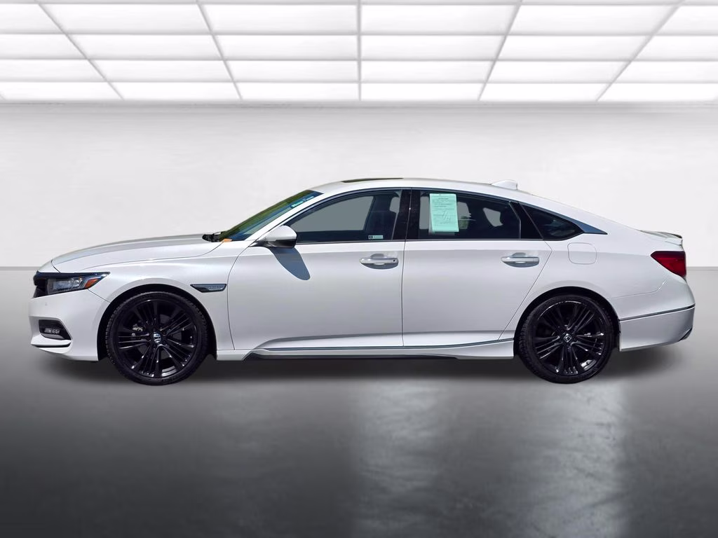 2018 Platinum White Pearl Honda Accord Touring 2.0T FWD Sedan