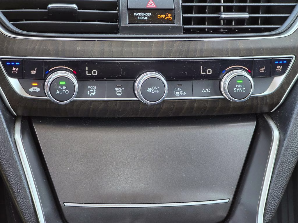 2018 Platinum White Pearl Honda Accord Touring 2.0T FWD Sedan